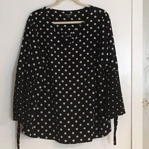 Roz and Ali V-Neck Blouse w/Bell Sleeves